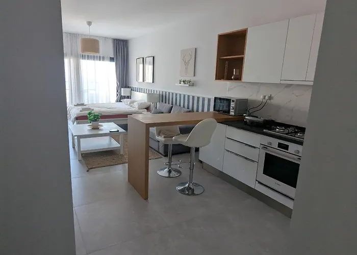 Caesar Blue Sea View Apartament *